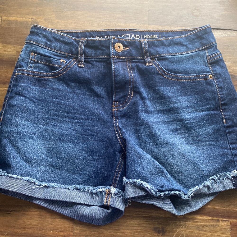 Mid Rise Midi Shorts